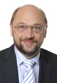 controle regulamentação (inserido Sede: Bruxelas, Bélgica e com a alteração de 2006) através do Regulamento do PE e do Conselho nº 182/2011 que prevê apenas dois tipos de comités: consultivo e de