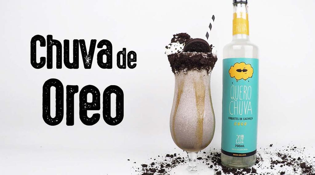 6 bolachas Oreo Retirar o Recheio Passar o recheio amolecido na borda Triturar as bolachas sem recheio Colocar a bolacha triturada na borda Reservar Num Liquidificador: 10 bolas de sorvete de Creme 5