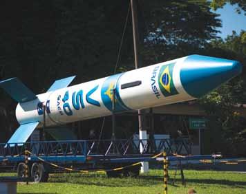 Gravidade zero fotos léo ramos Etanol e oxigênio líquido compõem combustível de foguete suborbital desenvolvido no Brasil 6 Yuri Vasconcelos A partir do alto à esquerda, foguete suborbital VSB-30