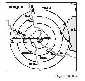 b) a de Peters é frequentemente apontada como uma projeção que expressa o poderio do Norte sobre o Sul, visto que superdimensiona as terras do Norte.