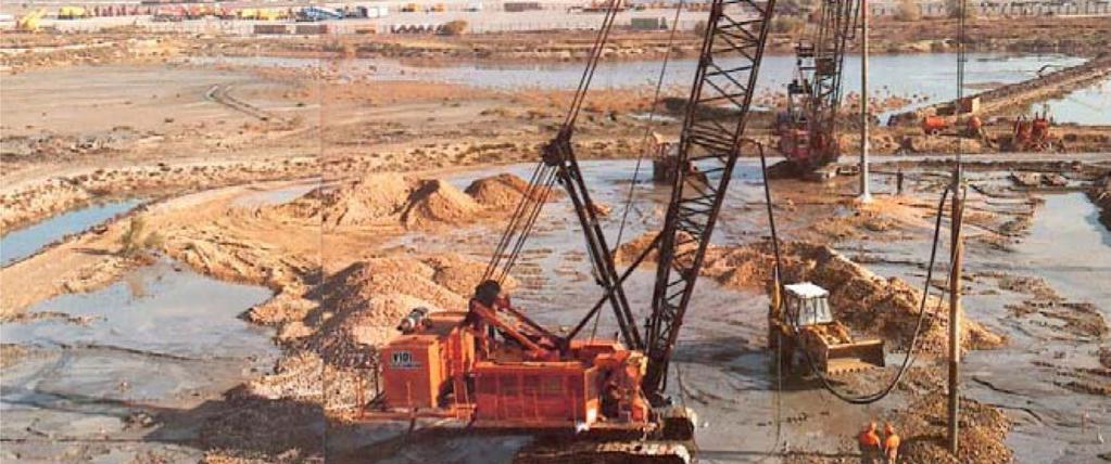 VIBROFLOTAÇÃO Para solos altamente granulares fôfos, entre areia e cascalho.