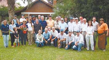 em Pelotas/RS, e também contando com visitas à pro- priedades na região: Cabanha Santa Amélia e Parceria Rotta Assis, em Santa Vitória do Palmar.