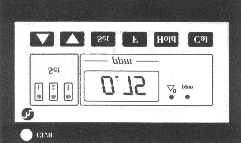 INSTRUÇÕES DE USO Clororesiduômetro microprocessado modelo C L / B 0-10 ppm CONEXÃO À REDE ELÉTRICA Conecte a rede elétrica ao aparelho via um interruptor que isole os três pólos: Fase e Neutro aos