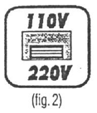 Remover as tampinhas da bateria (fig.1) Verificar o nível da solução, o qual deve estar aproximadamente um (1) centimetro acima das placas.