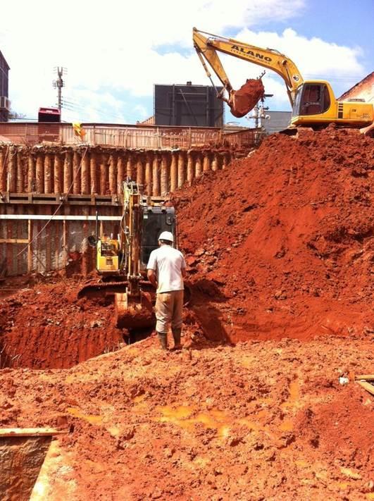 fundação e preparo das cabeças das estacas para