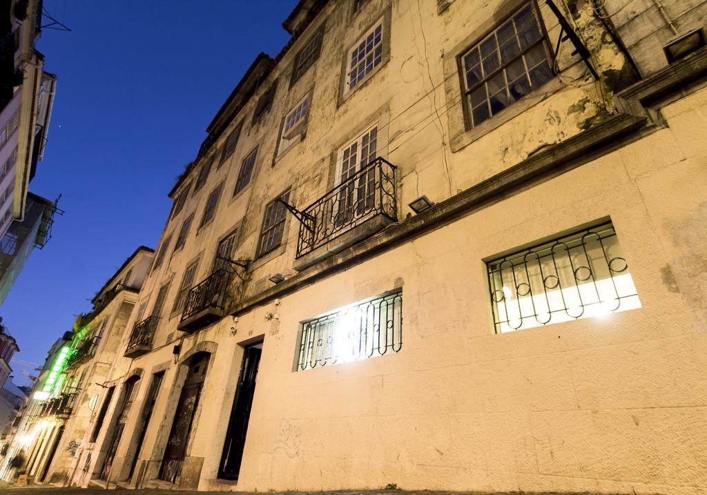 Caracterização Prédio urbano sito no centro histórico da cidade de Lisboa.