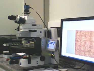 Este microscópio está instalado no campus da Unesp de Guaratinguetá, na Faculdade de Engenharia.