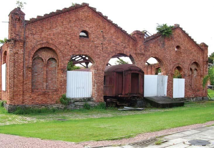 PATRIMÔNIO CIDADE Galpões serão restaurados para uso social Concurso Porto Olímpico elege projetos Na Gamboa, as obras do projeto Porto Maravilha trazem de volta atmosfera de prosperidade Aos pés do