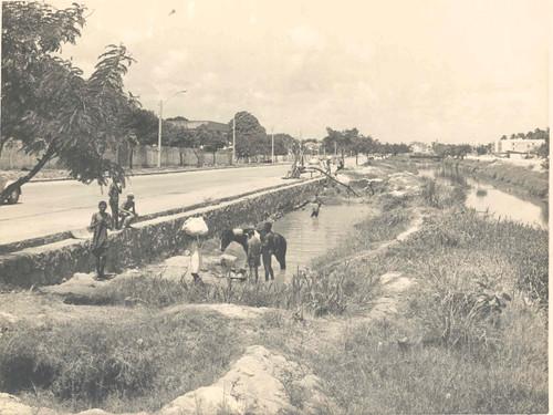 CONTEXTO HISTÓRICO Antes de ser construída a avenida era habitada por Mucambos, que