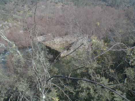 Nos povoados do Cramanchão, do Bovinho e do cadgtro da Terronha de Pinhovelo (Idade do Ferro, período Romano), são vários os exemplos de mós redondas móveis, de movente e mordente.