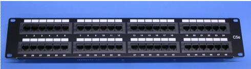 0 Patch Panel 0 Esses distribuidores devem conter patch panels para interligação com os concentradores (switches, etc).