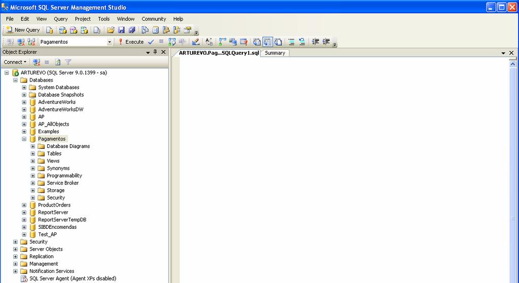 7. Na barra de ferramentas, pressione o botão New Query. No lado direito do SQL Server Management Studio vai aparecer o editor de consultas. ATENÇÃO!