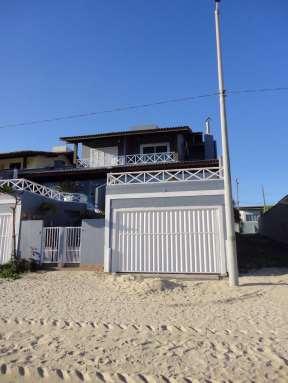 BALNEÁRIO CAMBORIÚ EDIFÍCIO MACHADO DE ASSIS Endereço: Rua 1111, n.263 Bairro Centro Apto n. 22 01 vaga de garagem n. 55 Matrícula: 41.923 / 41.