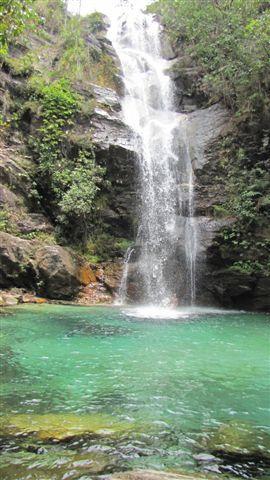 Também positivas, mas preocupantes, pela desintegração já comentada, são as iniciativas do Fundo de Desenvolvimento do Centro-Oeste, os planos de turismo do Estado de Goiás e as dificuldades da