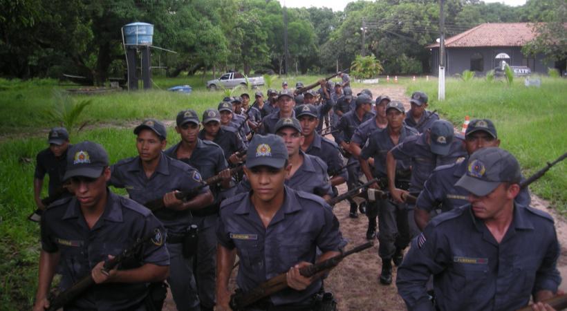 114 Figura 09: Recepção de cadetes calouros no CCSA/UEMA Fonte: CCSA/UEMA, 2012.