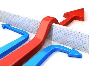 Estratégias de declínio 1.Aumento do investimento para dominar mercado ou fortalecer posição 2.Manter investimentos até incertezas serem resolvidas 3.