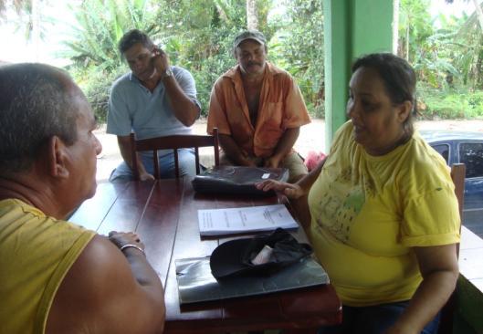 Em ambas as comunidades, a pesca, atividade desenvolvida por eles, ou os peixes, estiveram representados, o que mostra que reconhecem a natureza da sua atividade, mas por exemplo, no desenho