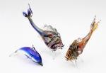 523 :: 2 Peixes e Golfinho 3 esculturas em vidro de Murano. 2 com defeito.