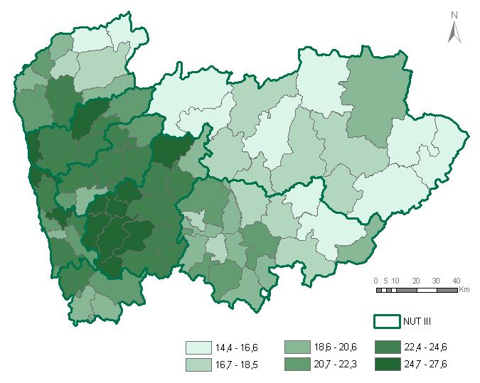 Fonte: INE POPULAÇÃO RESIDENTE ESTIMADA (EM MILHARES) POR SEXO E POR GRUPO ETÁRIO, 28 Local de Residência Total a 14 anos 15 a 64 anos 65 e + anos HM H M HM H M HM H M HM H M Continente 1.135,3 4.