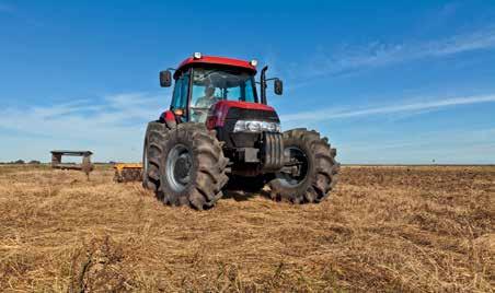 Os modelos Farmall podem ser equipados com várias opções de transmissão totalmente sincronizadas, incluindo uma caixa de marchas opcional para velocidades baixas.