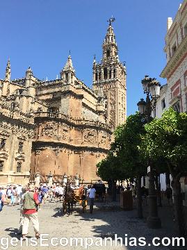 Local de sepultura do Cristóvão Colombo e de outros notáveis de Espanha, é considerada Património da Humanidade pela Unesco.