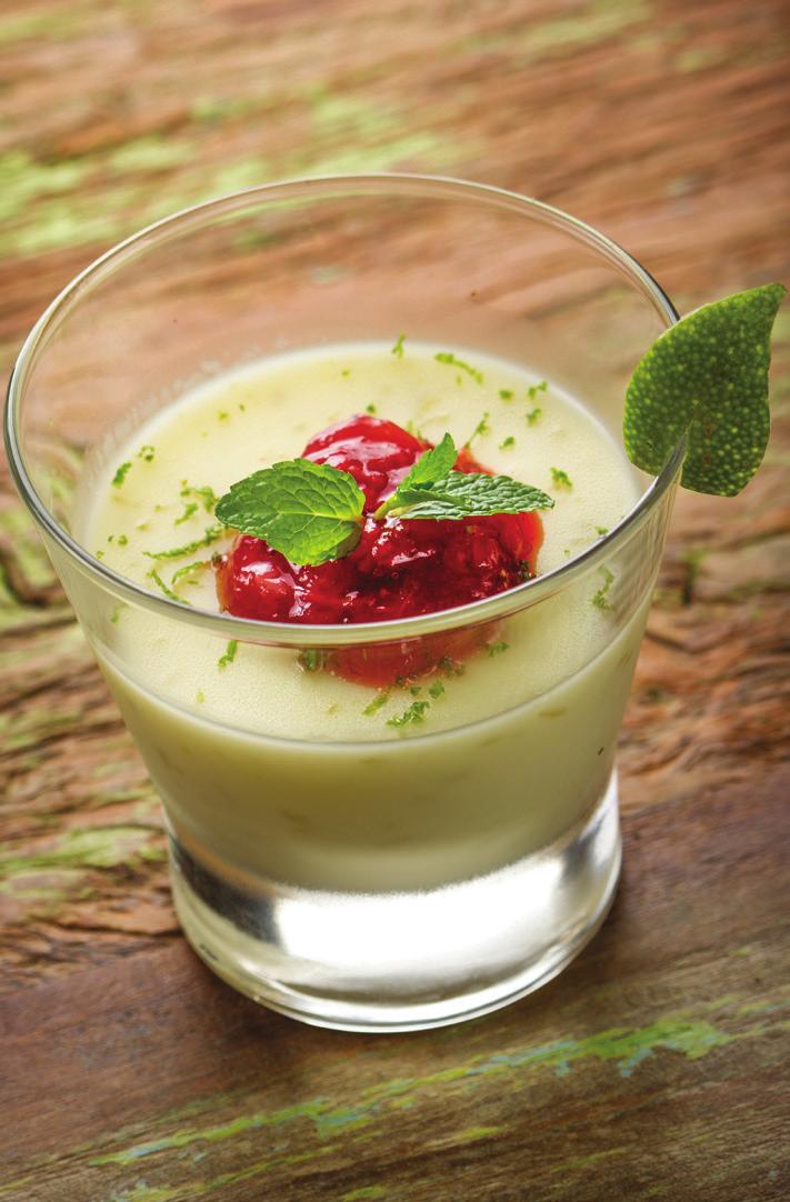 PANNACOTTA DE LIMÃO Valor energético por porção: 475 kcal FOTO REAL Suco de 1 limão ¾ xíc. (chá) de leite integral 1 xíc. (chá) de açúcar Raspas da casca de 2 limões 2 ¼ xíc.