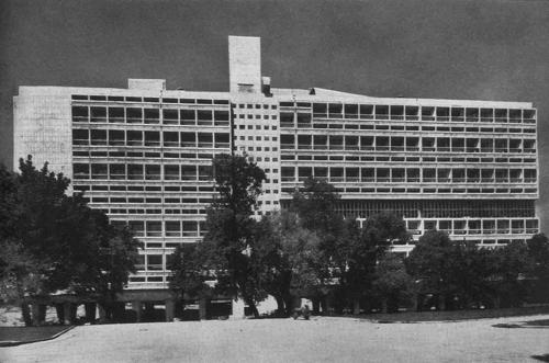 Photo Fundacion Le Corbusier Os edifícios configuram-se em