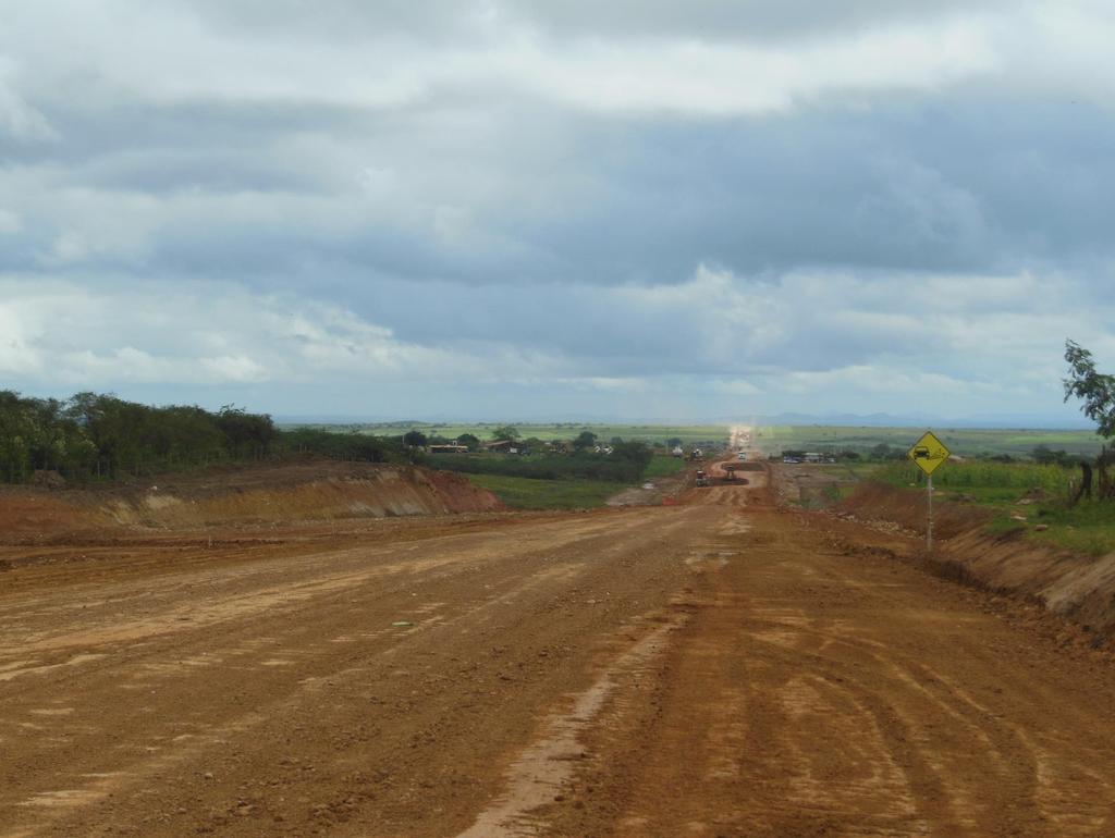 DADOS: RODOVIA BR 235 CONSTRUTORA CONSÓRCIO EMPA/CCM/CCL SUPERVISÃO ETEL ESTUDOS TÉCNICOS LTDA Rodovia : BR 235/BA Trecho : Div.