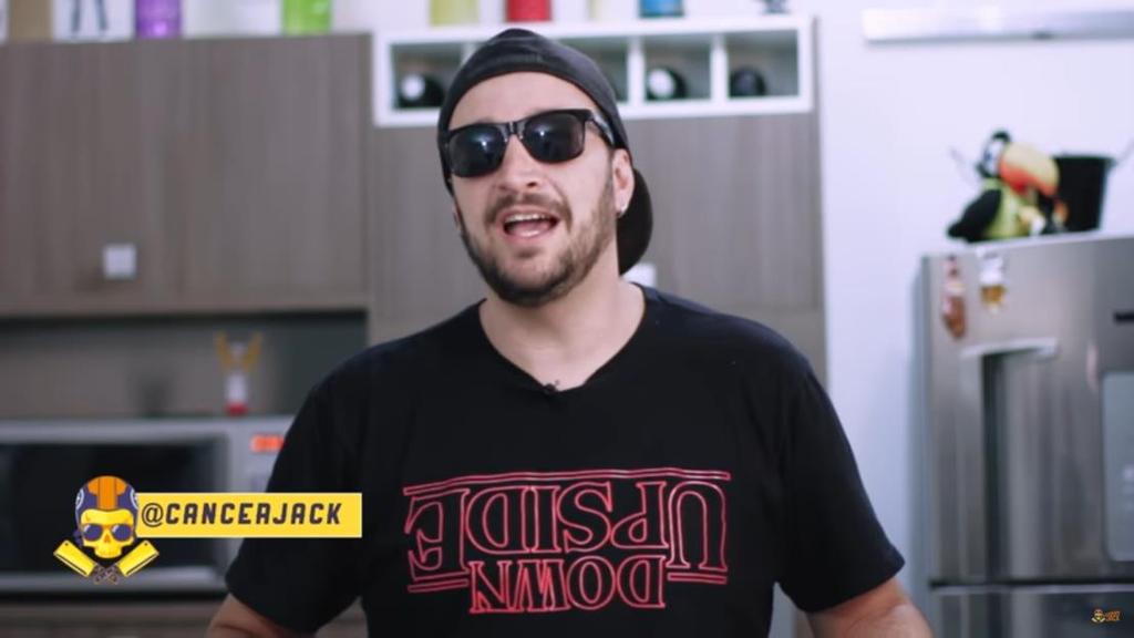 Jack, mais conhecido como o nerdcaster Tucano, entra na sua