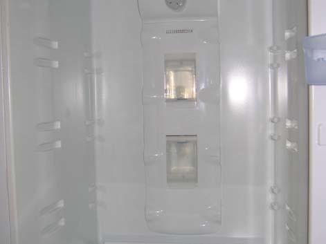 FUNCIONAMENTO DA LÂMPADA DO FRIGORÍFICO: Está situada no interior do multiflow. Há uma no Combi e duas no Double Door.