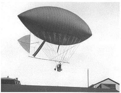 O número 3, que voou pela primeira vez no dia 13 de novembro de 1899.
