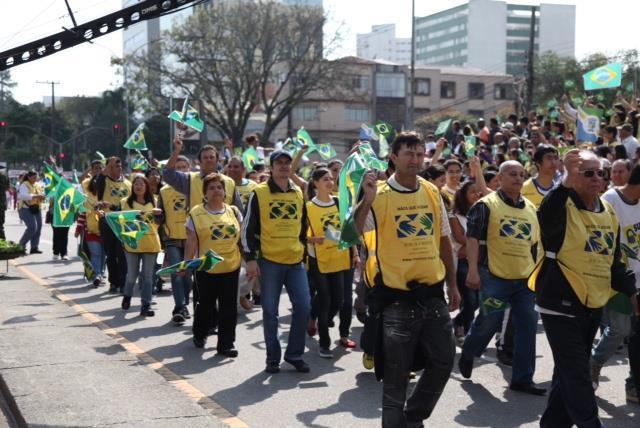 121 ANEXO F Vereadora quer tornar 7 de setembro o Dia da Independência em Cristo em SP Câmara Municipal de São Paulo Projeto de lei 443/2014 Para a capital paulista, o feriado de 7 de setembro poderá