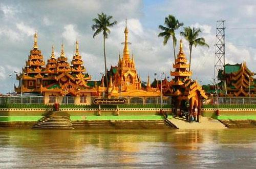 Em Heho: Pagode Schwe Oo Min; Grutas Pindaya; Travessia de barco entre Nyaung Schwe e Inle Lake; Em