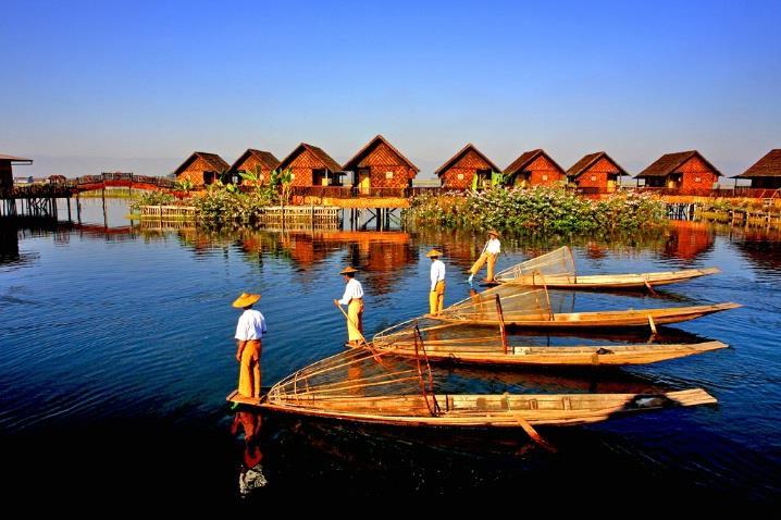 6º dia Inle Lake Pequeno-almoço no hotel. Inle Lake é o segundo lago em área e um dos mais altos a 884 metros de altitude - de Mianmar.