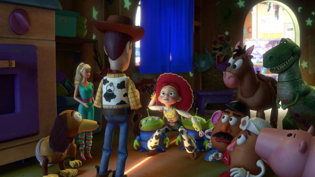 52 Contexto: Woody está de volta a Sunnyside. Ao encontrar seus amigos, que pensam que ele está morto, ele trama um plano para sair da creche e voltar para Andy.