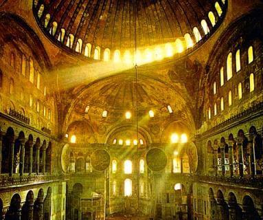 Hagia Sophia - 532-37 Artêmio de Tales e