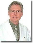 Dr. Hugo J. Trevisi CURRÍCULO Dr. Hugo J. Trevisi recebeu sua formação ortodôntica na Faculdade de Odontologia de Lins SP, em 1979.