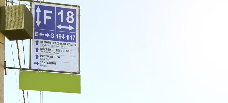 PLACA DE SINALIZAçÃO DE AVENIDAS Descritivo: Local para divulgação nas placas de sinalização. Formato: 70 x 25 cm.