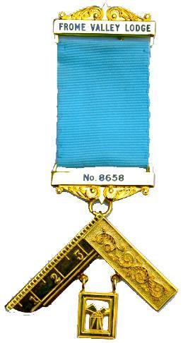 ser 3, segundo as regalias inglesas: Medalha de Past Master Medalha de Tricentenário da