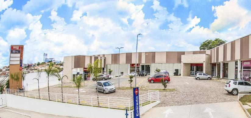 Práticas sustentáveis na Best Center A Best Center trabalha com construtoras que usam madeiras de replantio e realiza coleta seletiva em parte dos strip malls, com a pretensão de aumentar a prática