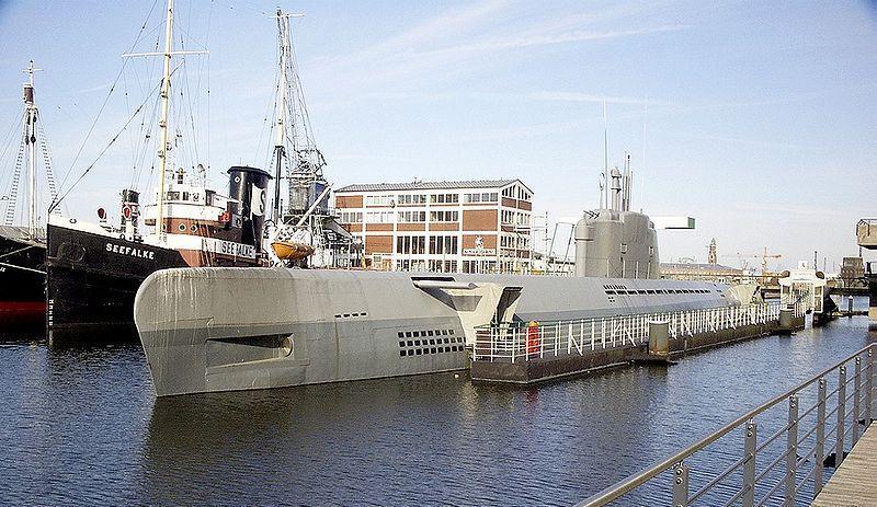 42 FIGURA 4 O submarino alemão Tipo XXI Fonte: