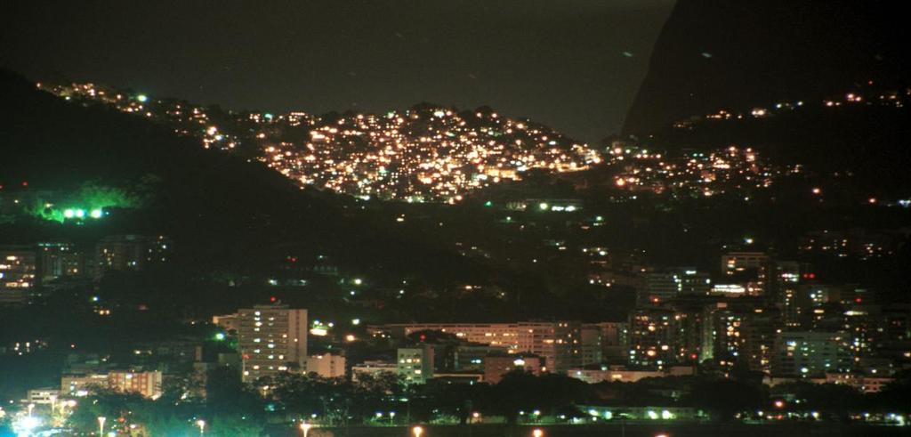 Par tid a Rocinha Favela and Gávea an