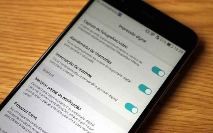 4 Interface e desempenho De fábrica o novo Huawei Nova traz como sistema operativo o Android 6.0.1 com a interface EMUI 4.