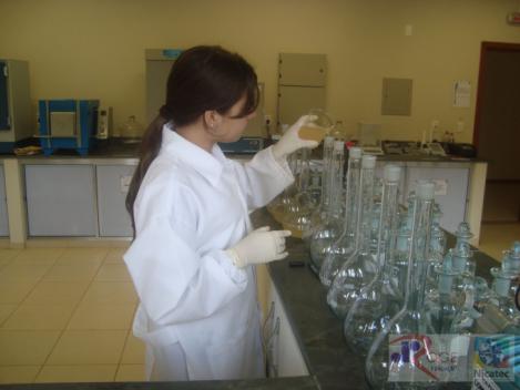 TÉCNICO DE ANÁLISES LABORATORIAIS CURSOS PROFISSIONAIS