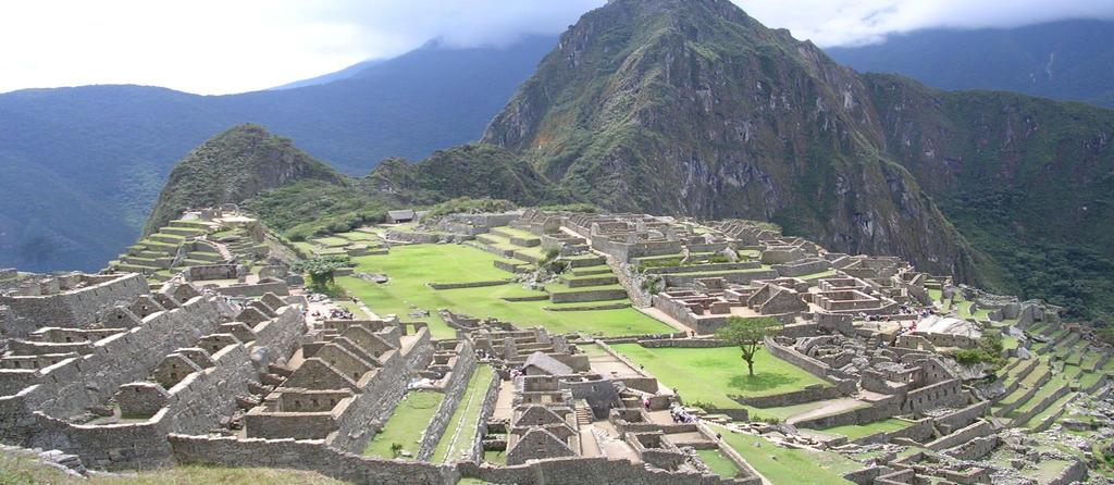 INCAS Religião Politeísta/Naturalista Cultura Arquitetura,