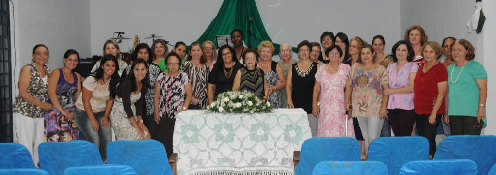 (Foto do grupo de mulheres presentes ao culto e foto da diretoria da SAF local) Nos dias 16 a 23 de março