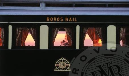 OPCIONAL ROVOS TRAIN (Extensão ao programa base) 30 JULHO A 03 AGOSTO 2017 30JUL VICTORIA FALLS INÍCIO COMBOIO ROVOS TRAIN Pequeno-almoço e almoço no hotel. Tempo livre para recarregar baterias.