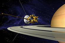 A sonda Deep Space 1 foi lançada em 24 de outubro de 1998, testando diversas novas tecnologias espaciais.