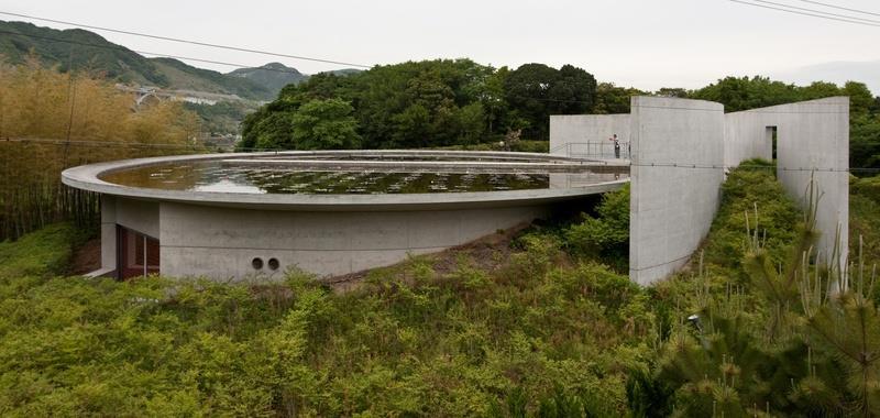 No Templo da Água em Awaki Island, Japão (1991), Tadao Ando usa