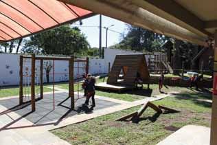 Eine der letzten erfolgreichen Aktivitäten in diesem Bereich ist die neue Gestaltung des Spielplatzes des Kindergartens.